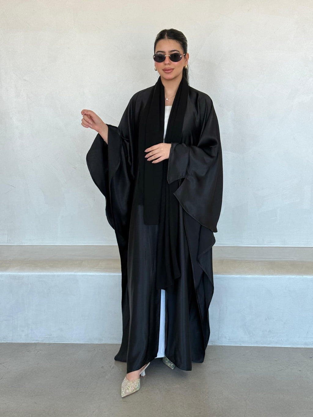 Silk Farsha model Abaya